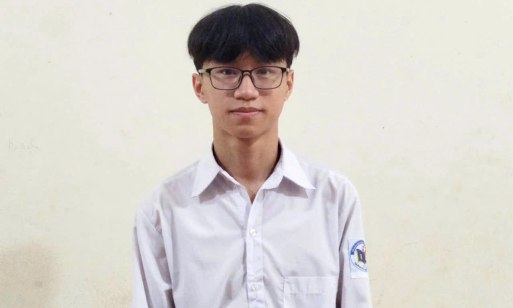 Thủ khoa Toán và Vật lý Nghệ An: Hành trình chinh phục của Lê Minh Hiếu