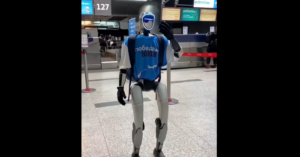 Robot Volodya thử nghiệm trên chuyến bay nội địa Nga