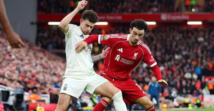 Liverpool thua đậm Nottingham Forest tại Anfield