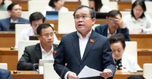 Miễn phí sách giáo khoa: Quốc hội đề xuất từ năm học 2026-2027