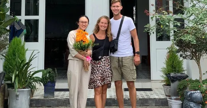 Hỗ trợ du khách kẹt mưa lũ ở Đà Lạt