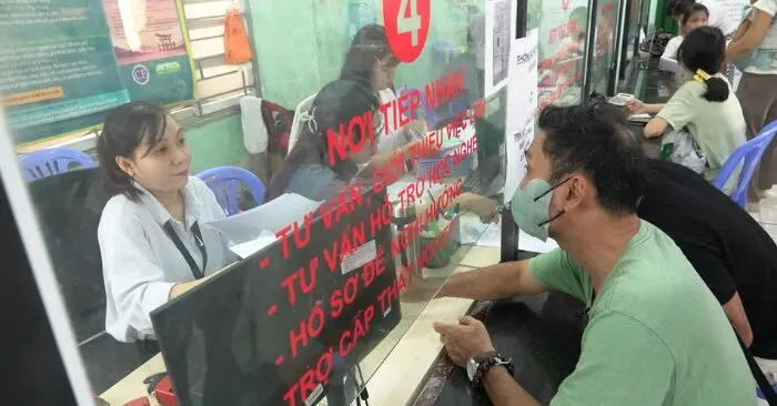 tiếp nhận công chức