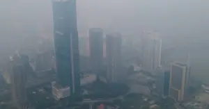 người dân ứng phó thời tiết bất lợi