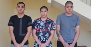 Cướp xe máy khi giao dịch qua mạng dùng dùi cui điện