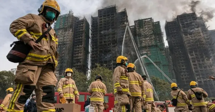 Chung cư Hong Kong cháy sau nhiều cảnh báo an toàn