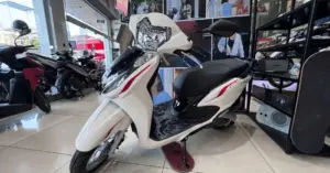 Xe máy Honda bị đẩy giá