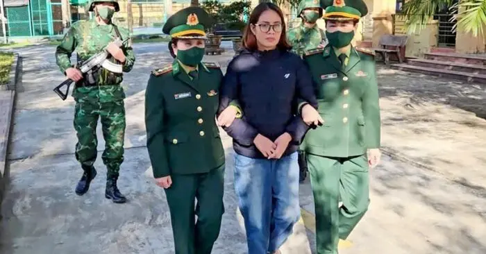 điều tra hành vi vận chuyển trái phép vàng từ Lào về Việt Nam