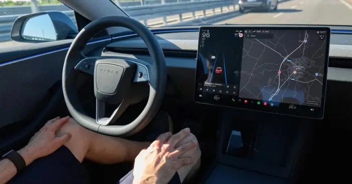 Tesla dừng bán và sản xuất xe vì quảng cáo sai sự thật