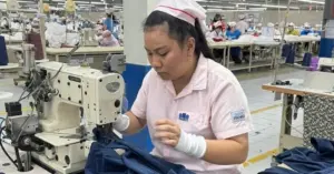 Hàng nghìn công nhân bất an trước nguy cơ mất việc cận Tết
