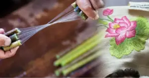 Lụa tơ sen – hành trình từ cuống sen thành tuyệt tác