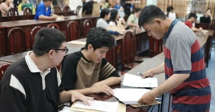Hơn 700 sinh viên sư phạm bị nợ sinh hoạt phí