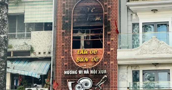 Cháy quán ăn ở TPHCM khiến Ba mẹ con tử vong