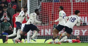 Ngoại hạng Anh: Man Utd 1-1 West Ham, Quỷ đỏ đánh rơi 2 điểm quý giá