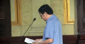 Đưa hối lộ thùng rượu: Mang 20 tỷ đồng đựng trong 4 thùng rượu đến lãnh đạo Tập đoàn Cao su
