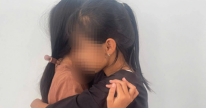 2 nữ sinh lớp 7 tỉ thí 1-1