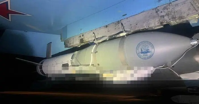 Nga triển khai vũ khí mới tại Ukraine: Bom lượn 400km, UAV cáp quang 50km