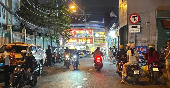 Tài xế xe ôm đâm chủ quán nước – Mâu thuẫn gây hậu quả