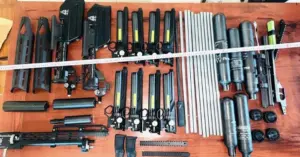 Xe khách vận chuyển trái phép linh kiện súng quân dụng