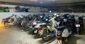 trông giữ xe điện
