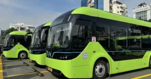 Gần 60 xe buýt CNG TP HCM