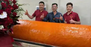 Chả quế Ước Lễ 120kg gây chú ý tại lễ hội ẩm thực