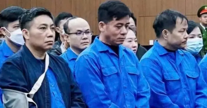 Hai cựu phó chánh án nhận hối lộ bị phạt 3-7 năm tù