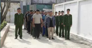 Đường dây mua bán hàng nghìn khẩu súng