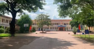 Kiểm điểm phó hiệu trưởng