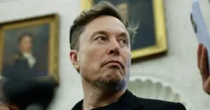 Musk kêu gọi bãi bỏ EU sau án phạt 120 triệu euro