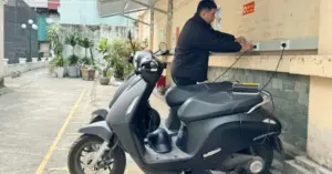 Chung cư cấm sạc xe điện: Lối thoát từ trạm sạc thuê ngoài