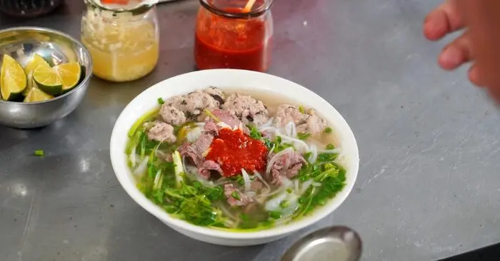 Bát phở 25.000 đồng: Quán rẻ nhất Hà Nội nhiều năm không tăng giá