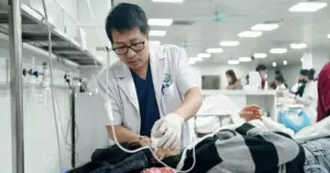 Vụ lật xe chở đoàn thiện nguyện nhiều nạn nhân chuyển về Hà Nội