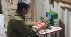 Người đàn ông làm hơn một tấn mì chính giả