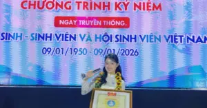 Nữ sinh Việt tốt nghiệp đại học điểm tuyệt đối tại Thái Lan