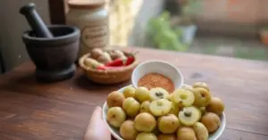 Me rừng đổi đời, từ quả dại thành món lạ phố thị