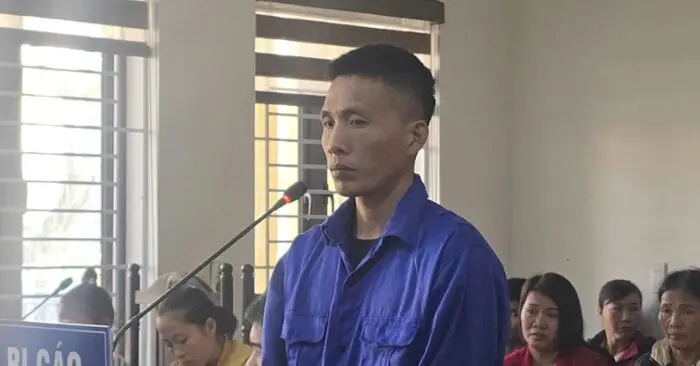 Cha dượng đánh con riêng bị phạt