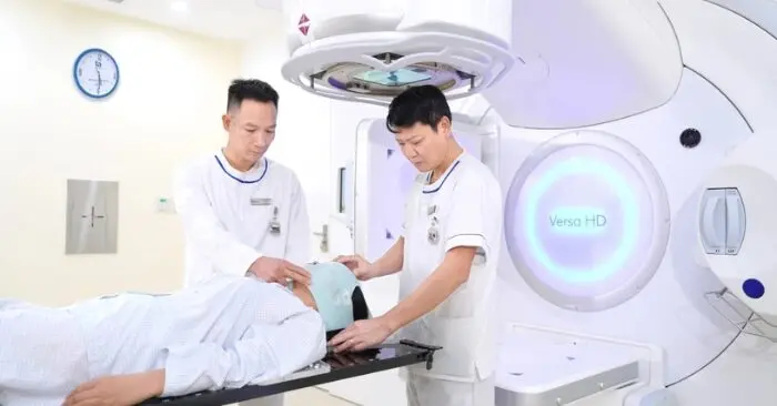 Sau xạ trị ung thư có cần cách ly không