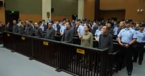 Trung Quốc tử hình 11 thành viên băng đảng lừa đảo