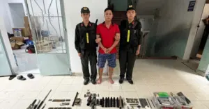 Công an TP HCM đột kích