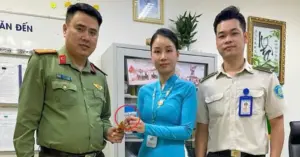 Chiếc nhẫn kim cương thất lạc