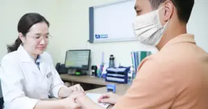Đau Nhức Xương Khớp: 5 Thói quen dễ gặp ngày lễ Tết