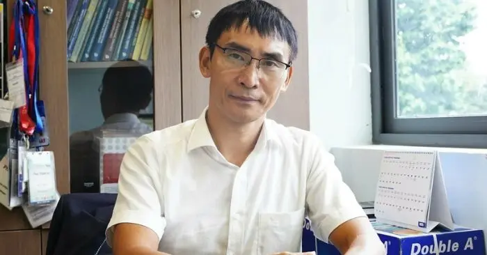 Giáo sư Toán học chuyển hướng ở tuổi 50