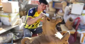 Linh vật ngựa làng gốm Thanh Hà sắp ra mắt dịp Tết