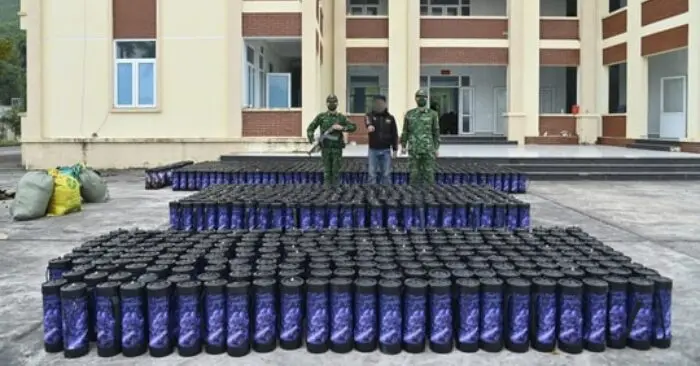 Vận chuyển trái phép khí cười bị triệt phá trên biển Quảng Ninh