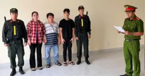 Cảnh sát đột kích cơ sở Châu Phát