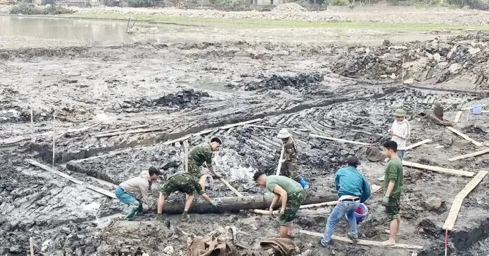 Cọc gỗ phòng thủ thời Nhà Trần