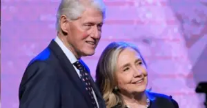 Dự luật buộc tội vợ chồng Clinton