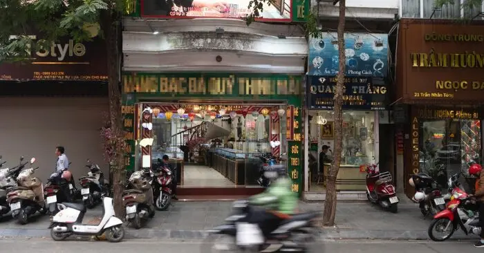 Giá vàng miếng giảm mạnh