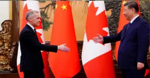 _ Mỹ dọa áp thuế 100% với Canada