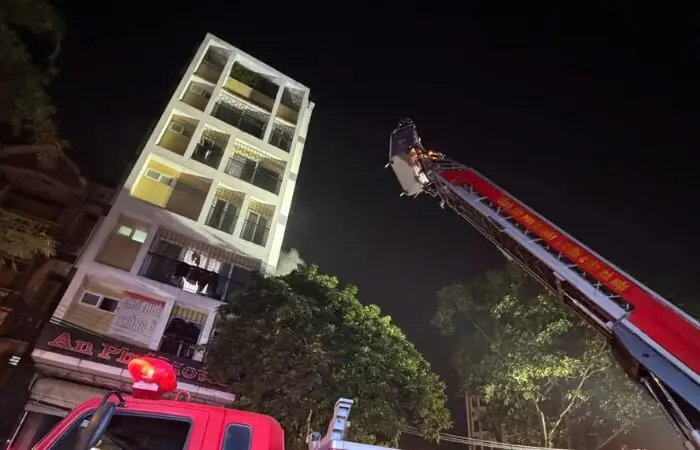 cháy nhà nghỉ tại quận Hà Đông vào rạng sáng 14/1.